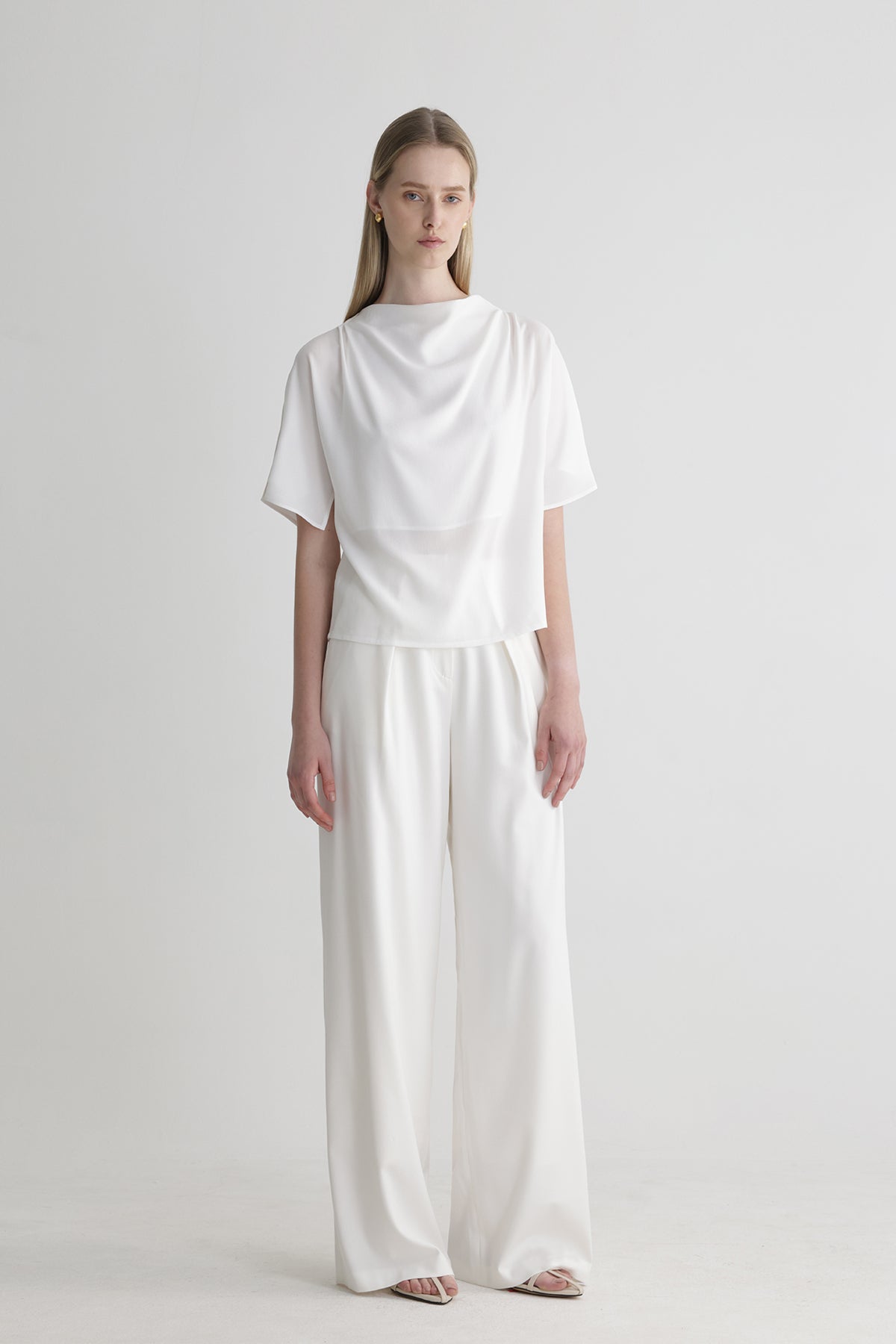 FORSSA Kimono-Sleeved Cowl Neck Blouse